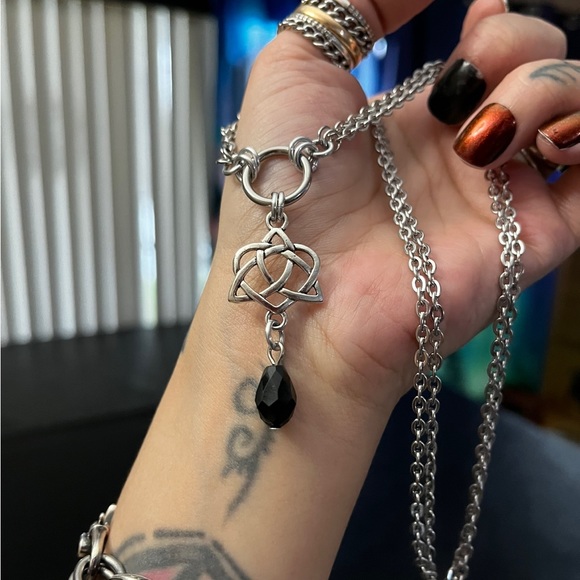 Double chain necklace celtic heart knot & dangly black crystal goth boho silver - Picture 7 of 9